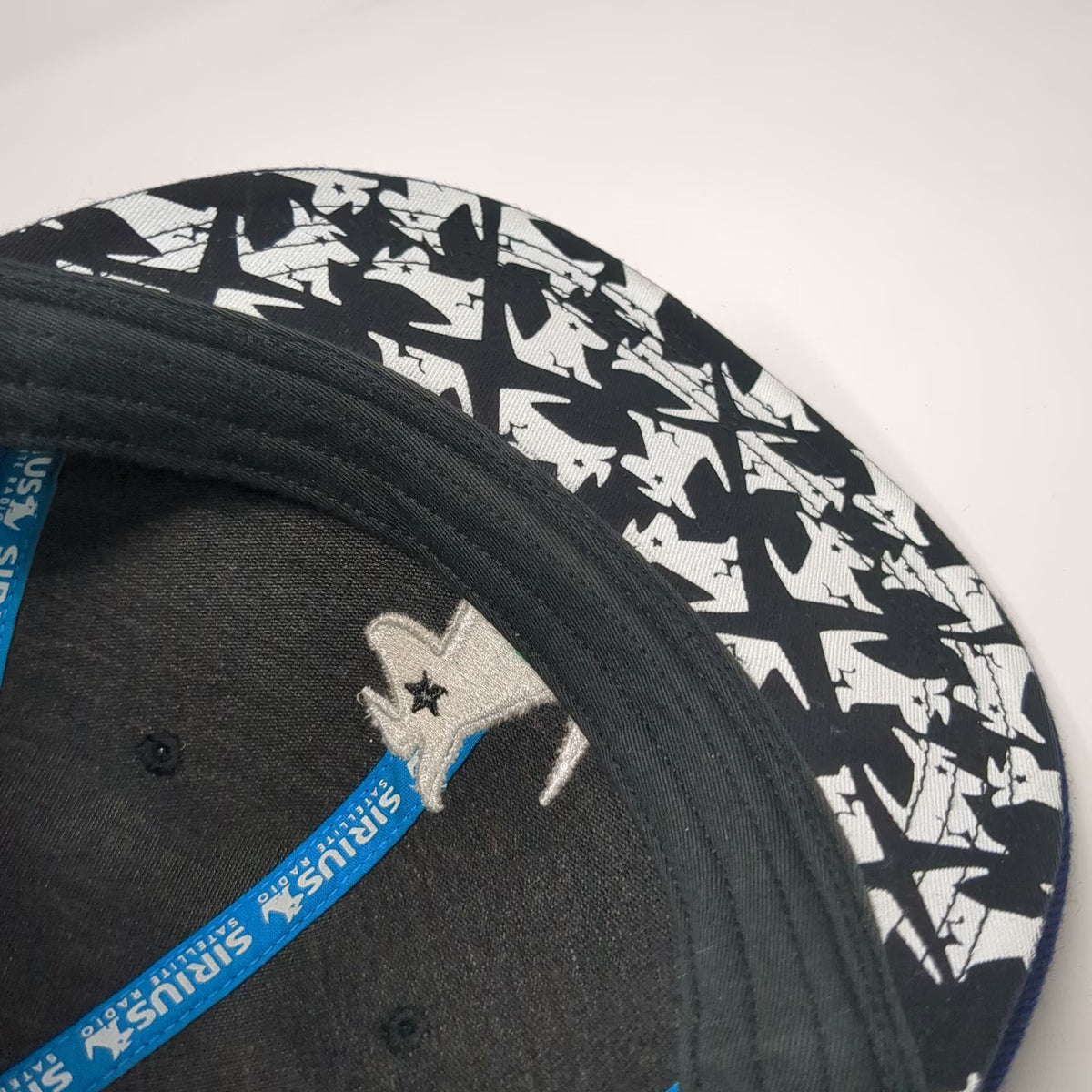 Select Design Baseball Cap Blue XL Sirius Satellite Radio Dog Mascot Fitted Hat