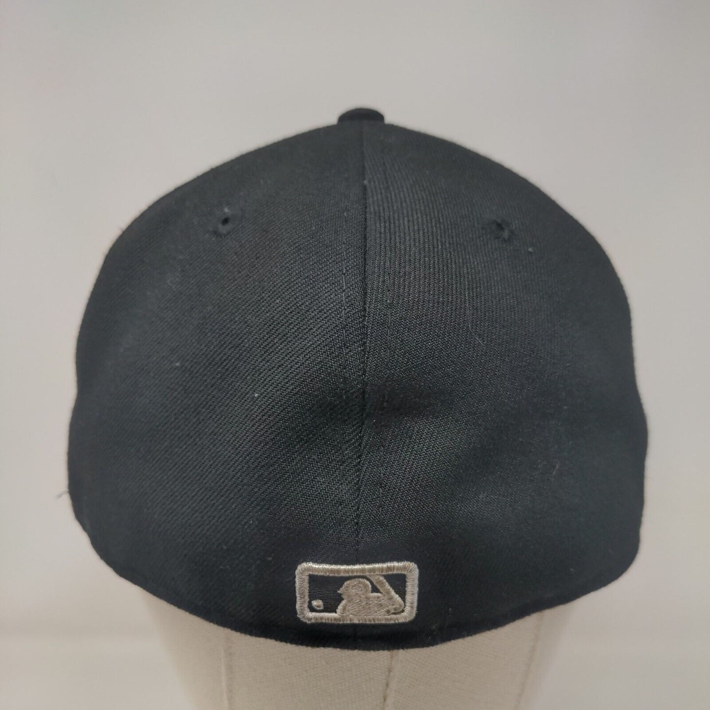 New Era Men's Fitted Hat Black 7 1/2 Embroidered Chicago Cubs Logo 59Fifty