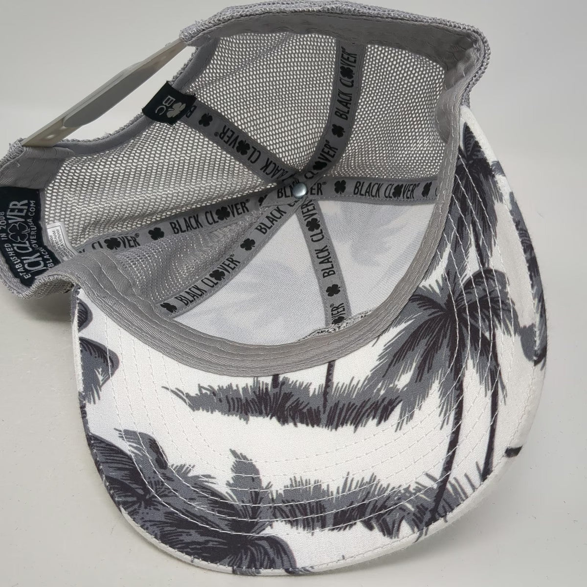 Black Clover Trucker Hat White Gray Palm Tree OSFM Clover Mesh Back Live Lucky