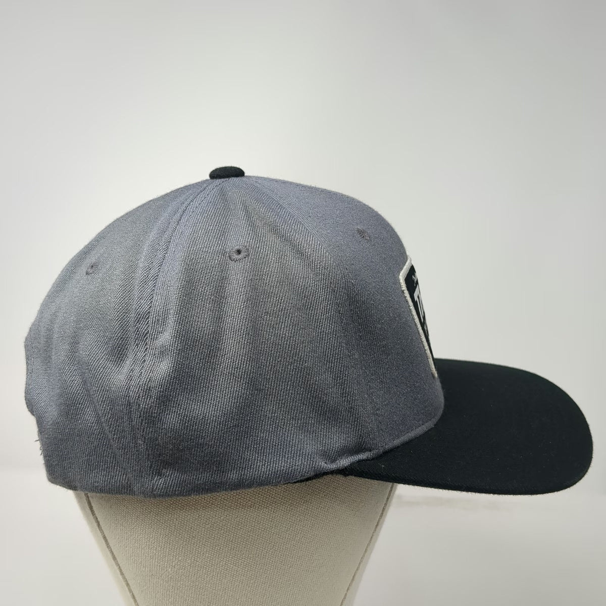 THOR Snapback Gray One Size Original Racewear Dirtbike Goods Patch Hat Black