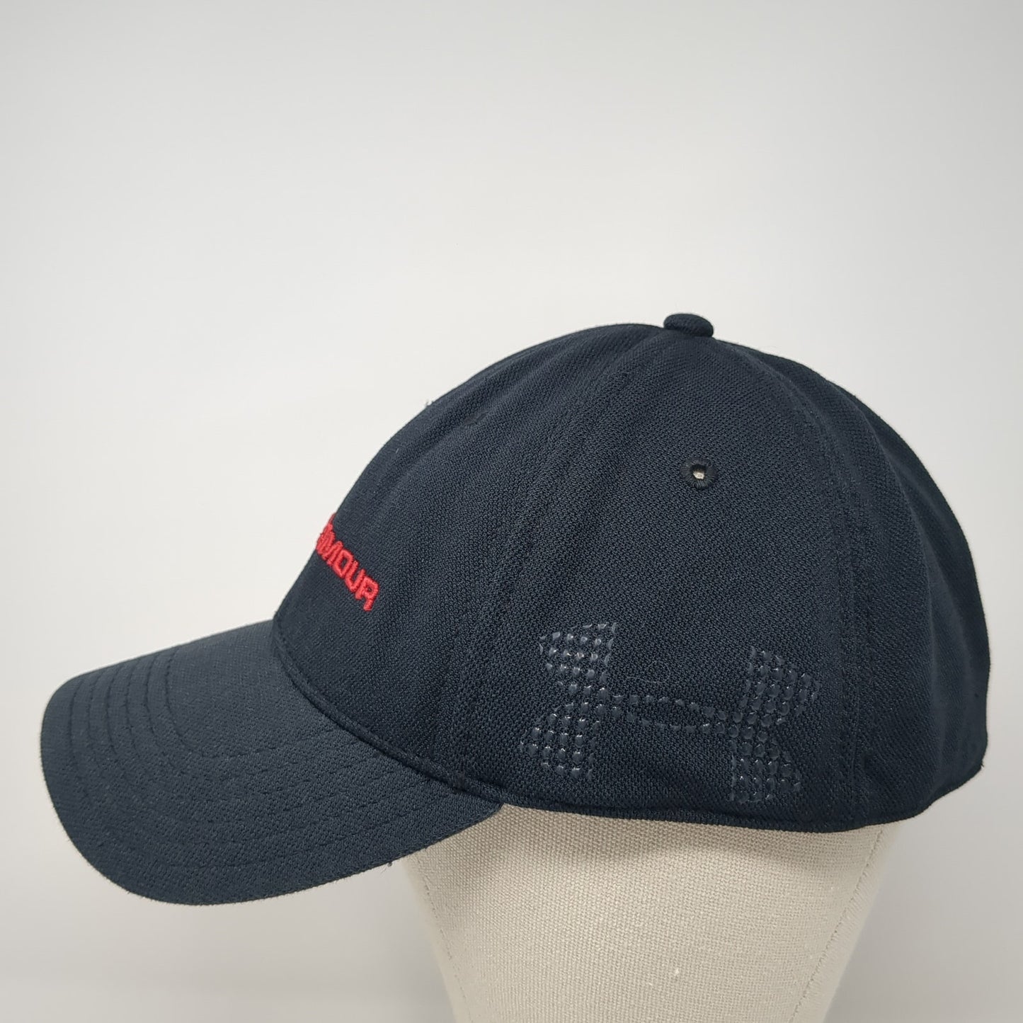 Under Armour Fitted Baseball Cap Black XL Lightweight Embroidered 6 Panel