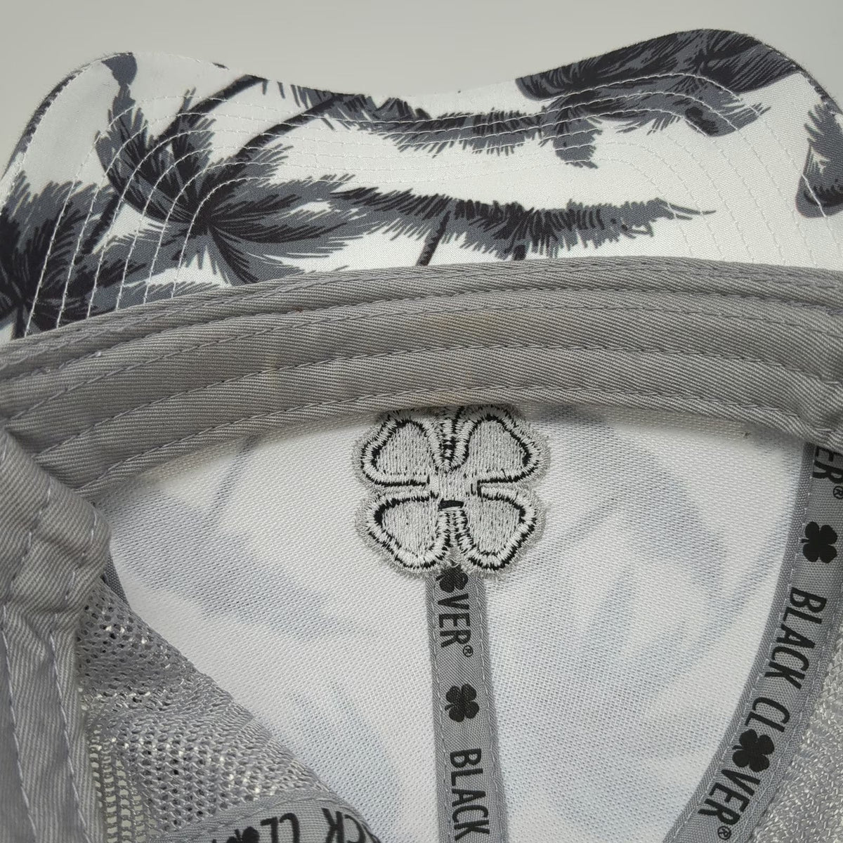 Black Clover Trucker Hat White Gray Palm Tree OSFM Clover Mesh Back Live Lucky
