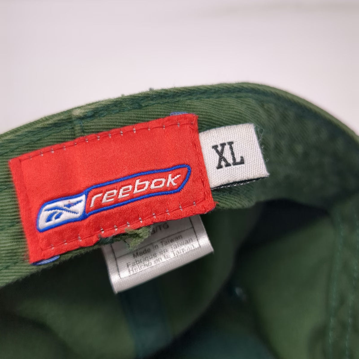 Reebok Green Bay Packers NFL Green XL Baseball Cap Fitted NFL Shield Logo Cotton
