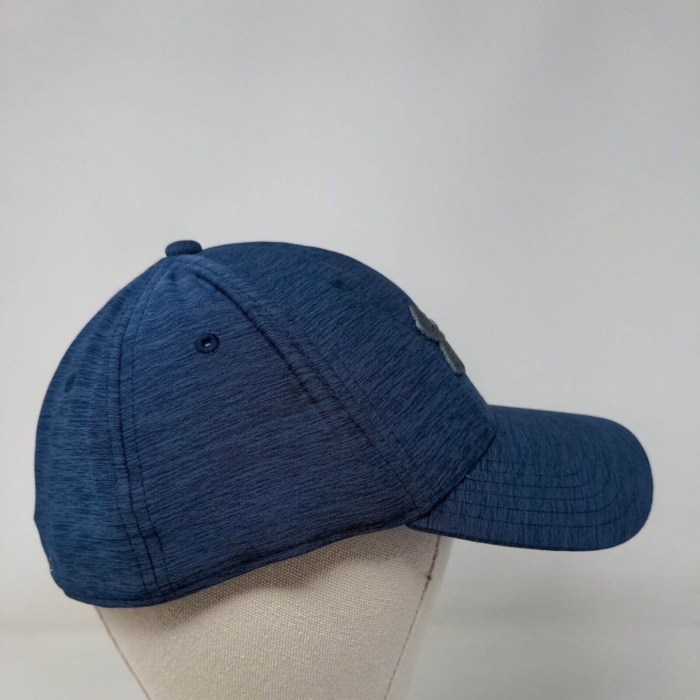 Under Armour Fitted Hat Blue M/L Embroidered Breathable Vented Holes 6 Panel