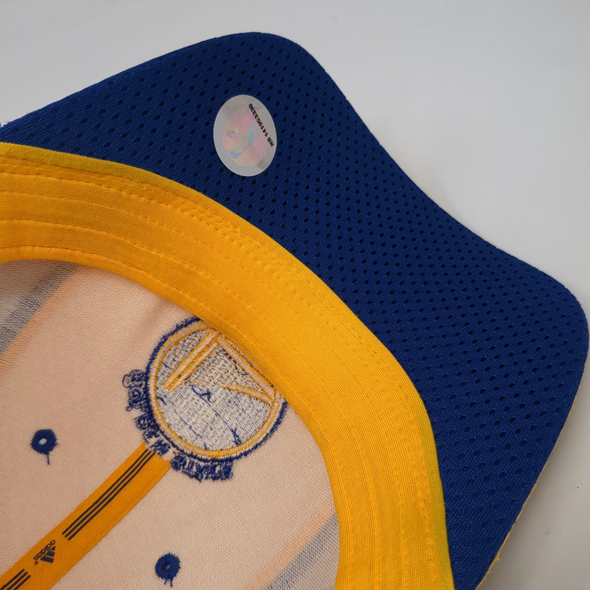 Golden State Warriors NBA Adidas Cap Yellow XL Mesh Stretch Fit Basketball Logo