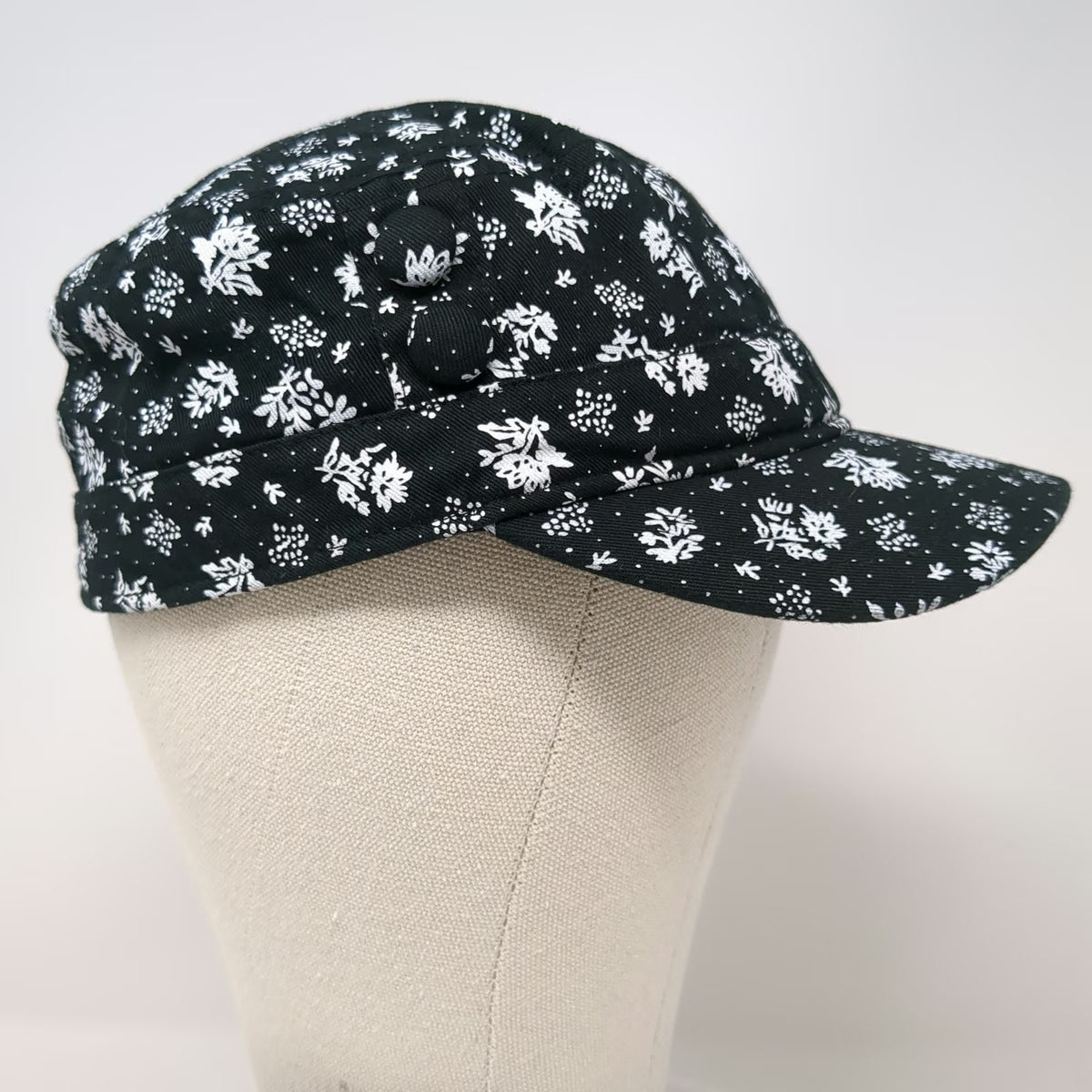 Forever 21 Army Cap Black White One Size Floral Pattern Elastic Side Buttons Hat