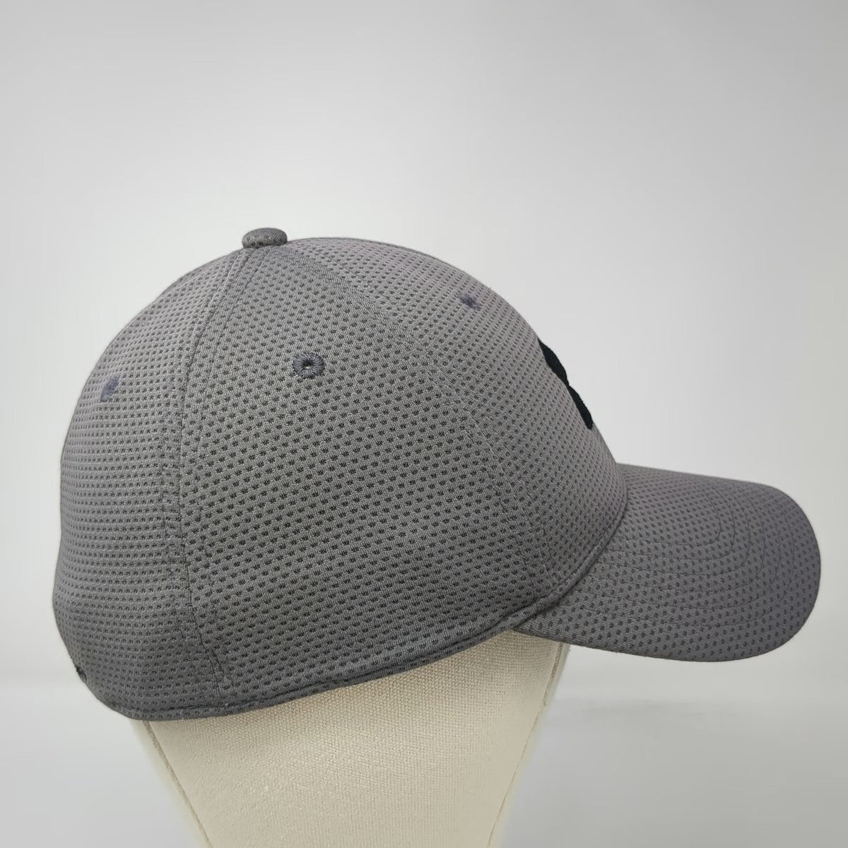 Under Armour Baseball Cap Gray L Fitted Performance Logo Curved Brim Stretch Hat