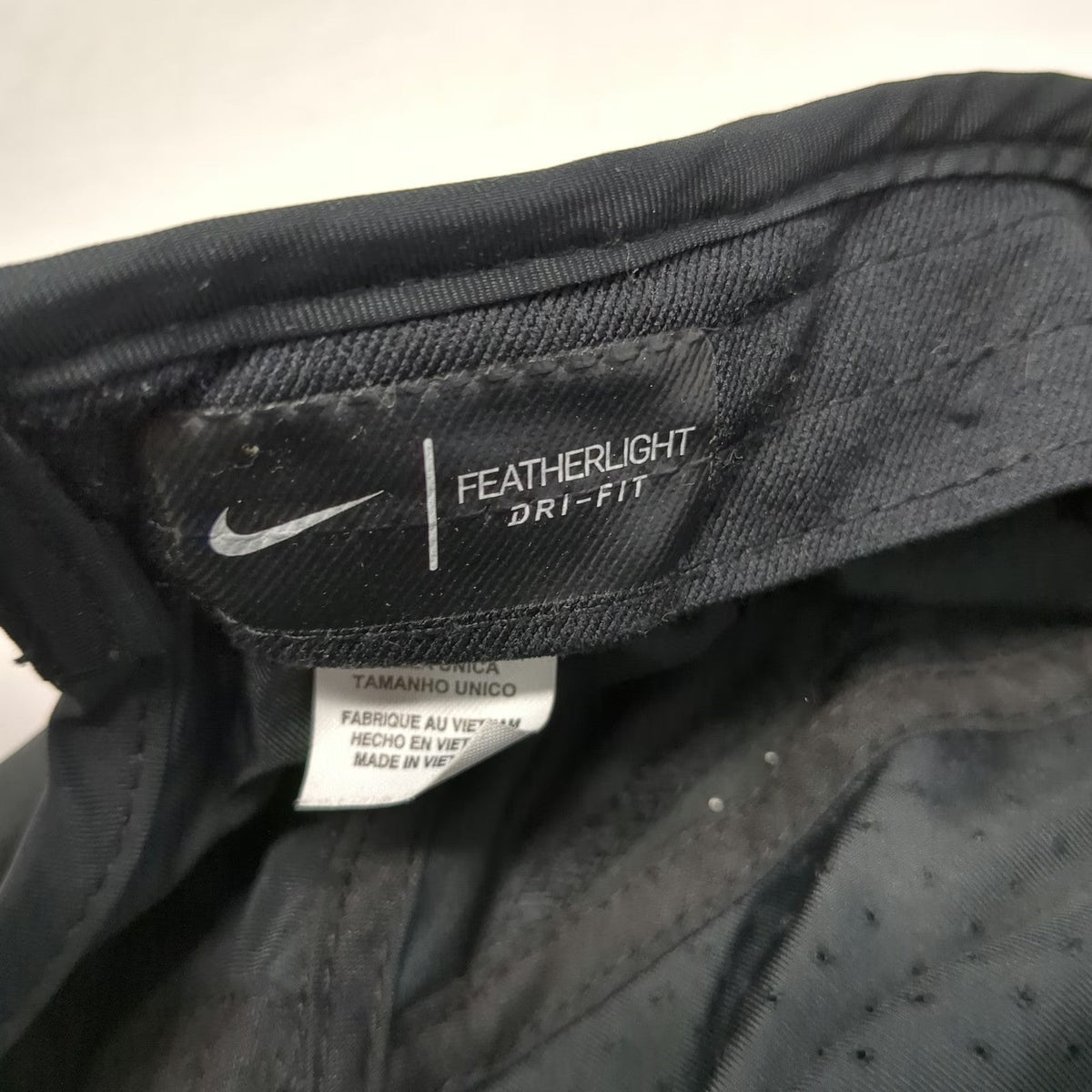 Nike Baseball Cap Black One Size Dri-Fit Featherlight Mesh Strapback Swoosh Hat