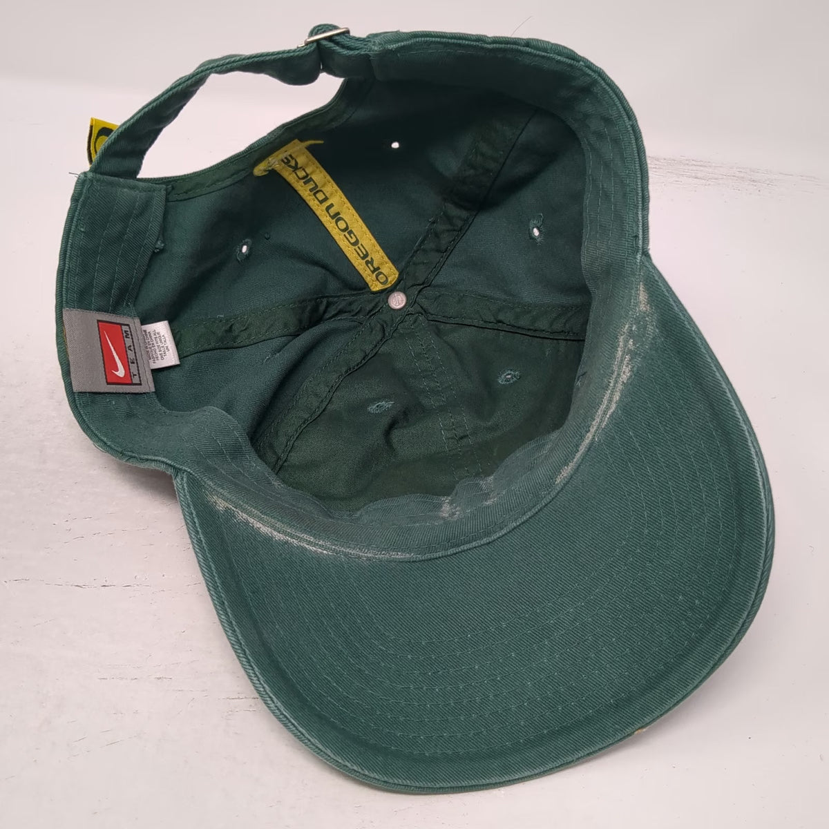 Nike Oregon Ducks NCAA Green One Size Baseball Cap Slideback Cotton Embroidered
