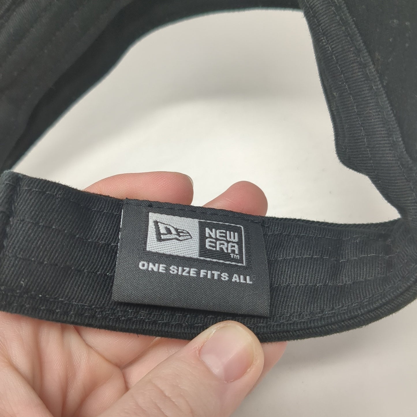 Titleist Pro V1 Strapback Visor Hat Black One Size Adjustable New Era