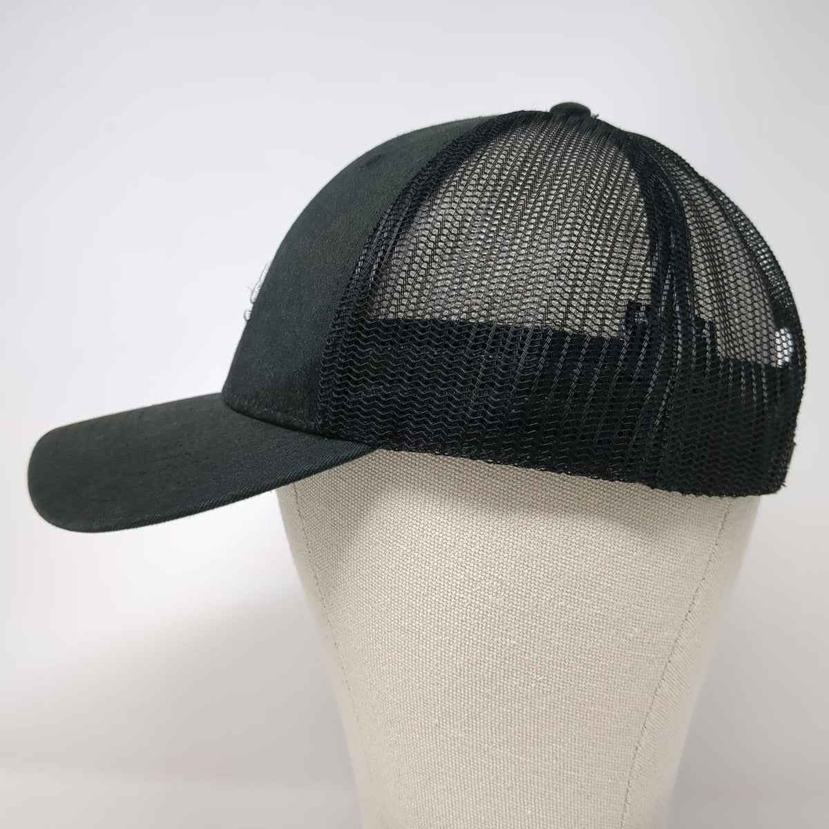 Quiksilver Trucker Hat Black One Size Mesh Snapback Mountain Wave Surf Logo