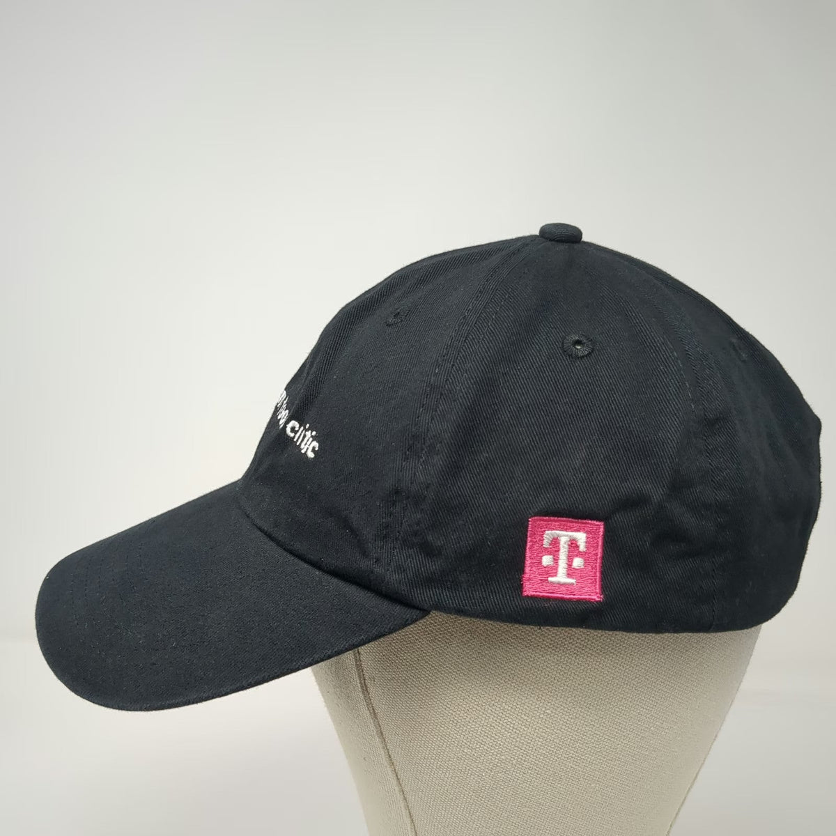 T-Mobile Baseball Cap Black One Size Stadium Food Critic Embroidery Cotton Hat
