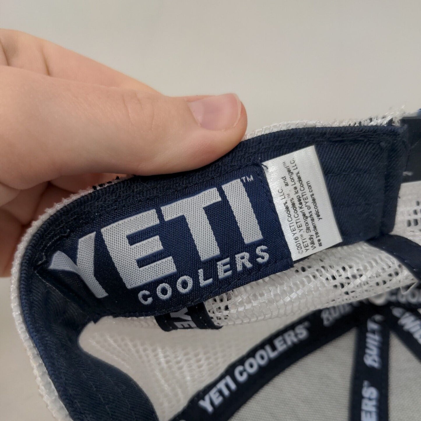 Yeti Coolers Men's Snapback Mesh Back Hat Blue White Embroidered Logo