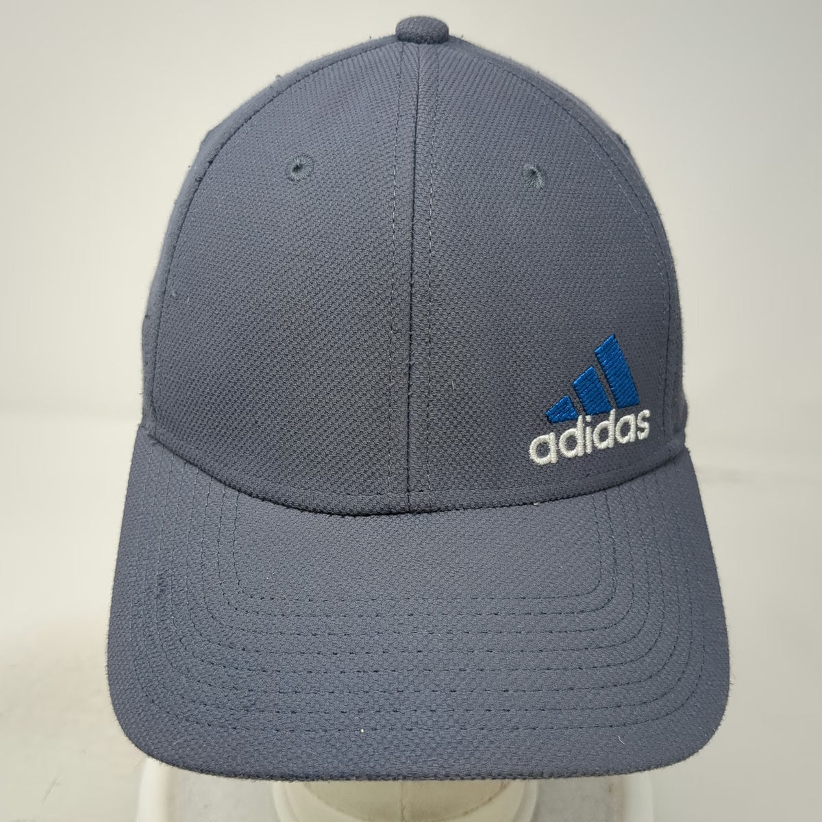 Adidas Baseball Cap Gray M Stretch Fit Embroidered Logo AEROREADY Athletic Hat