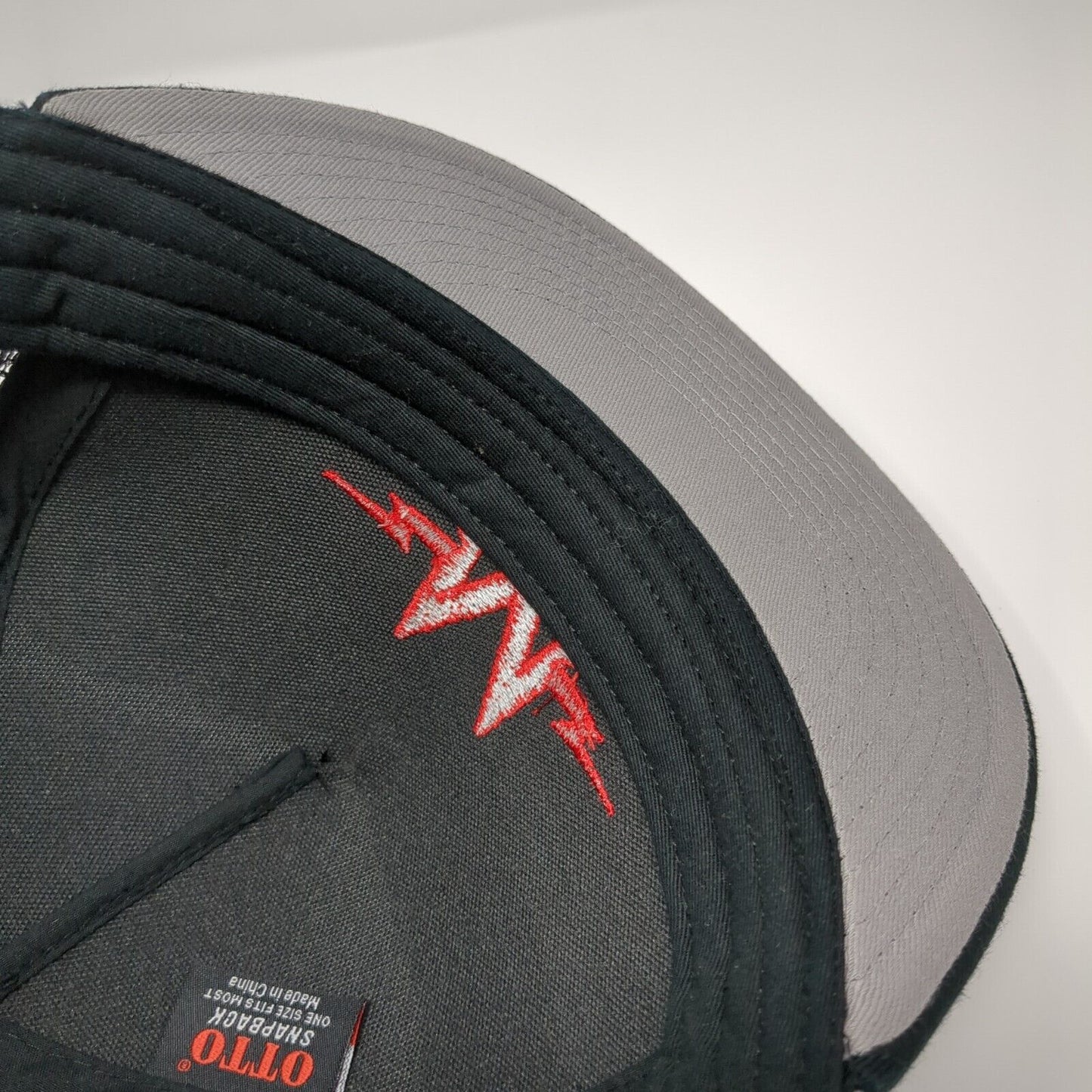 Otto Snapback Trucker Hat Black OSFM Adjustable Embroidered Mesh Back 6 Panel