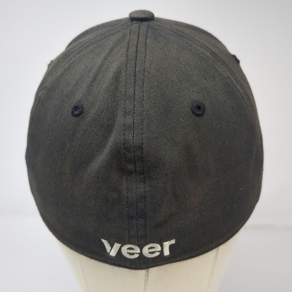 Veer Baseball Cap Black M Stretch Fit Embroidered Logo Curved Brim Comfort Hat