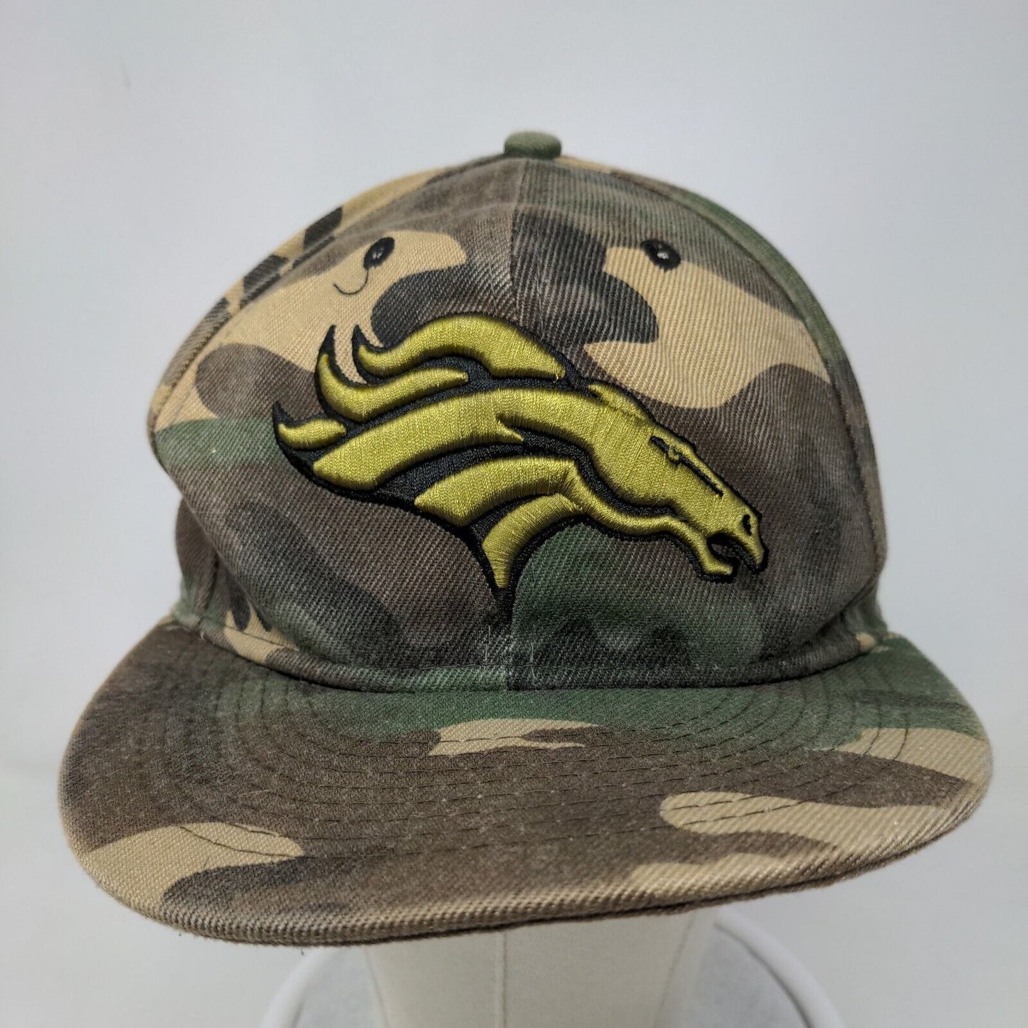 NFL Vintage Men's Snapback Camo Hat Denver Broncos Embroidered Big Logo