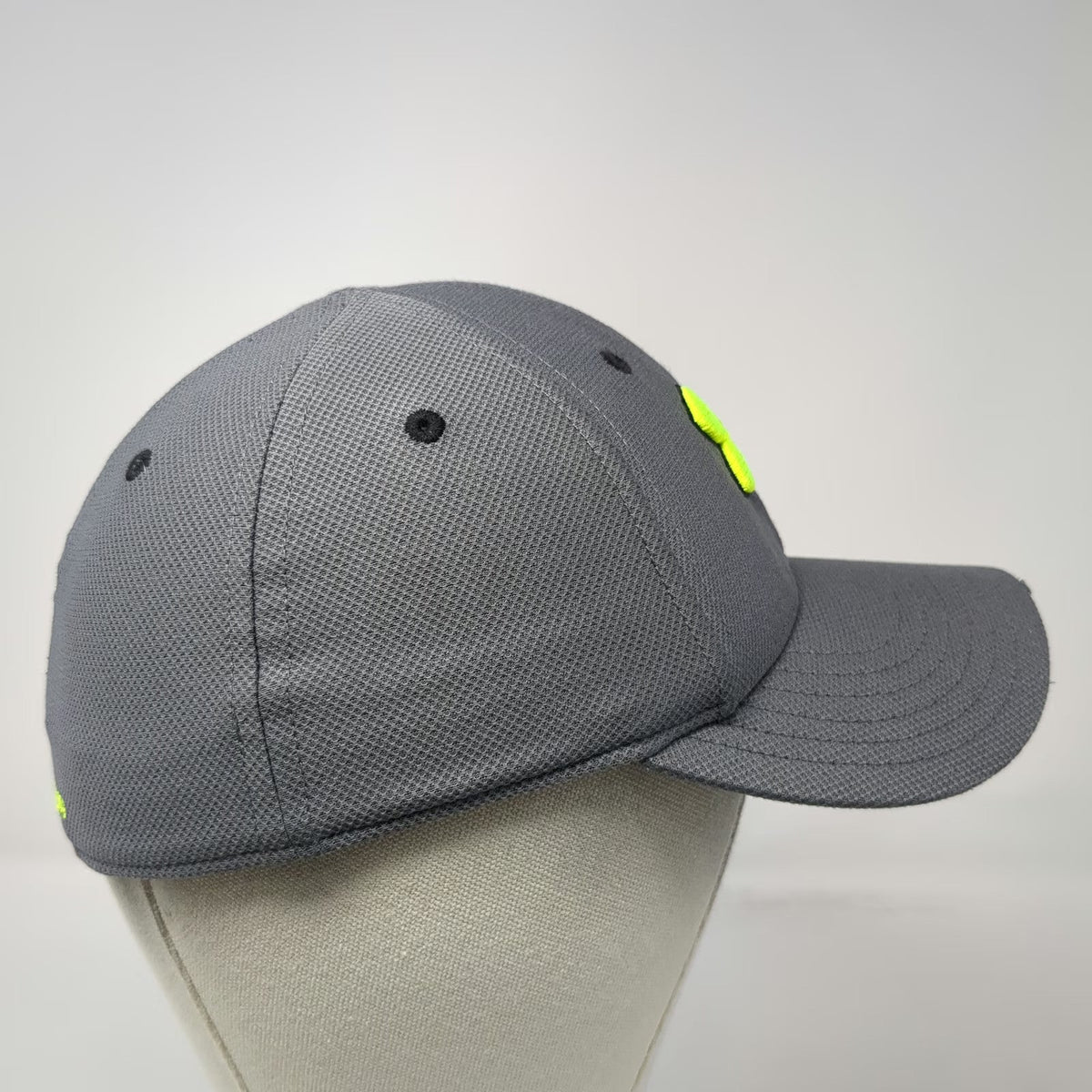 Under Armour Baseball Cap Gray M Fitted Neon Yellow Logo Performance Mesh Hat