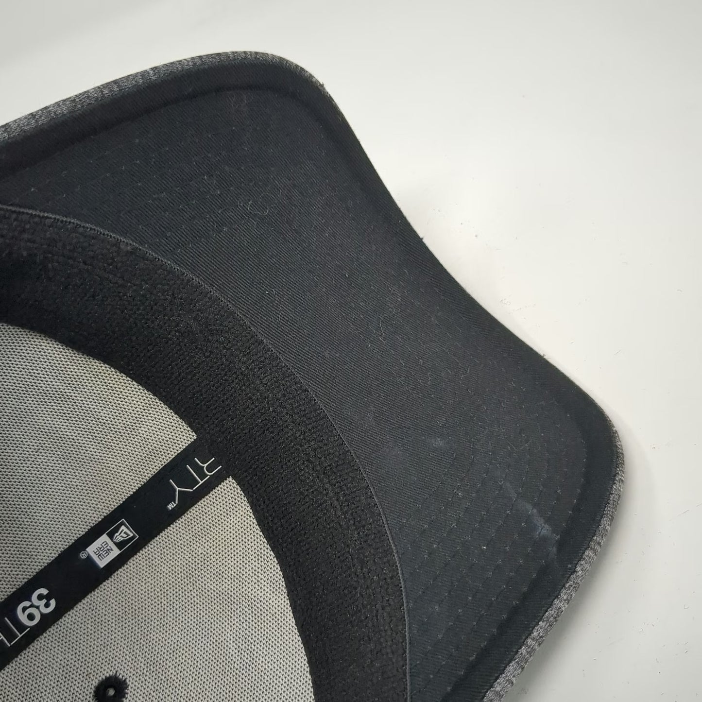 Chicago White Sox MLB New Era Baseball Cap Gray M 39THIRTY Stretch Fit Mesh Hat