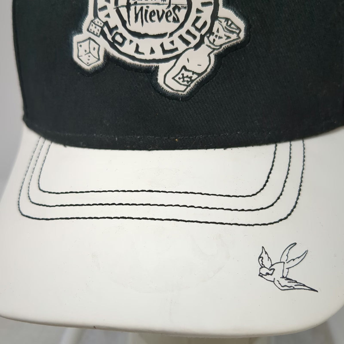 Sea of Thieves 5 Panel Black One Size Snapback Video Game Bird Graphic Hat