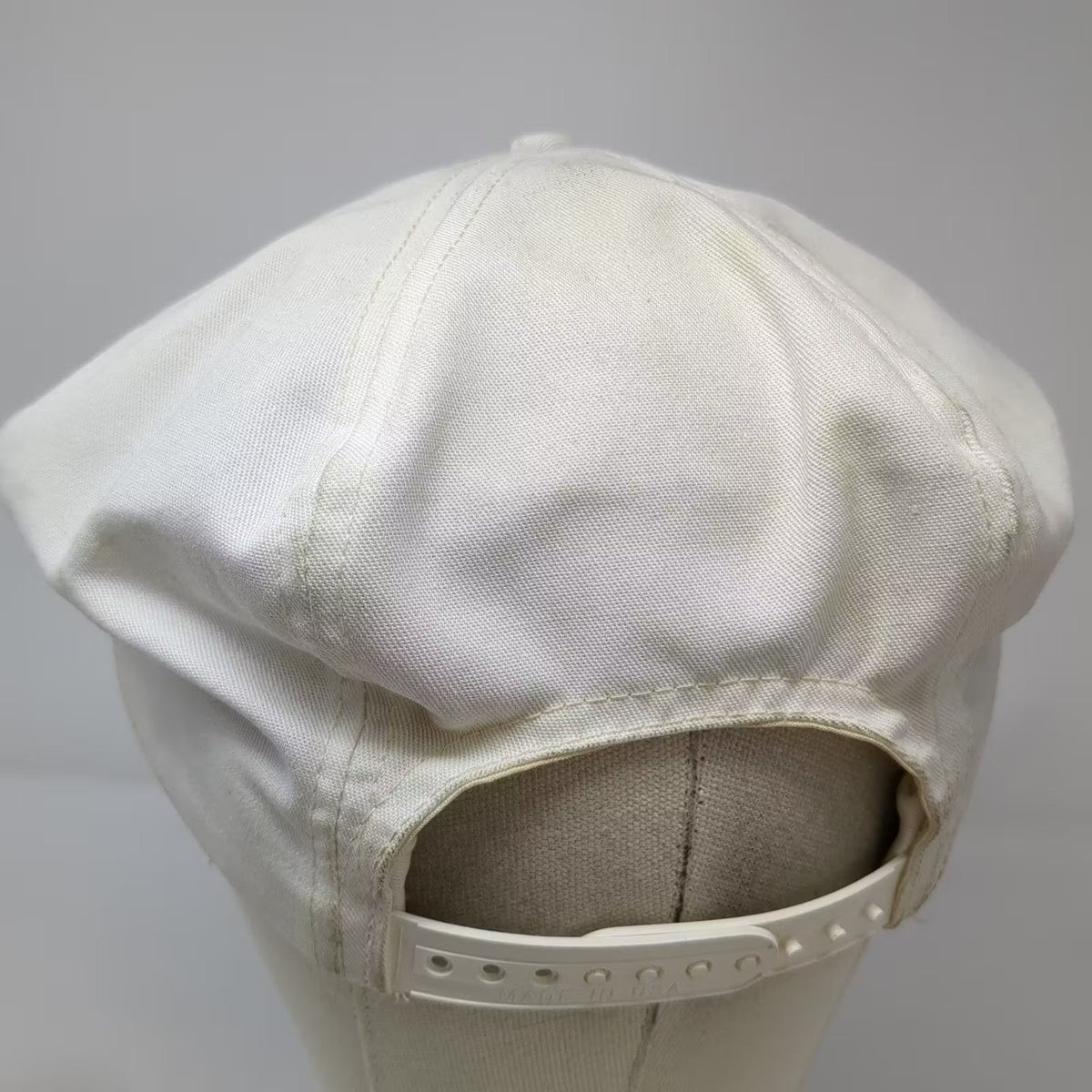 Newsboy Cap Hat White One Size Snapback Made in USA Vintage 8 Panel Solid
