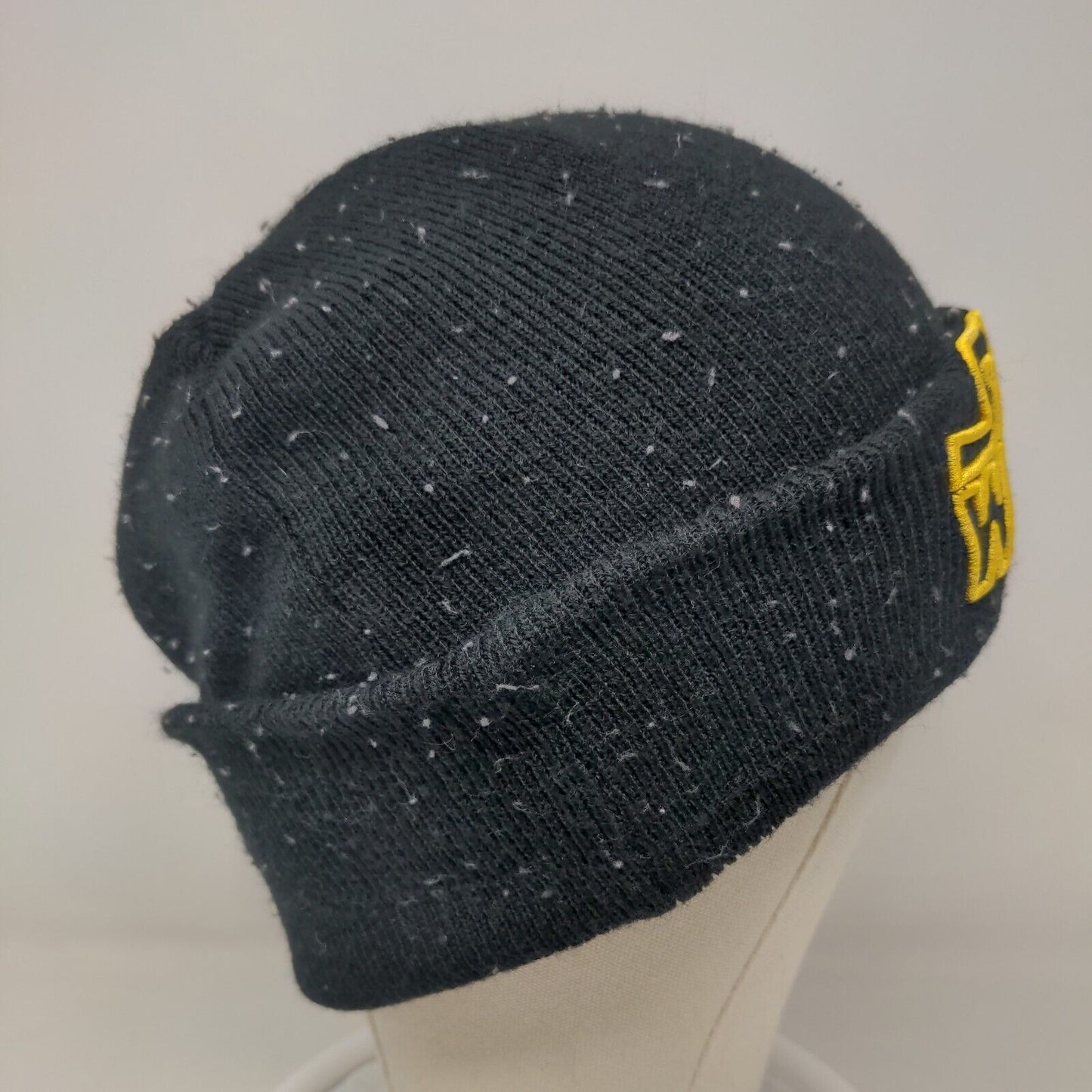 New Era Men's Knit Beanie Hat Cap Black Embroidered Star Wars Logo Acrylic