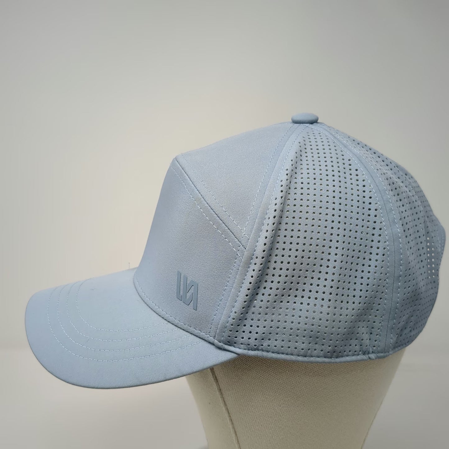 Vuori Baseball Cap Blue One Size Perforated Performance Mesh Nylon Strapback hat