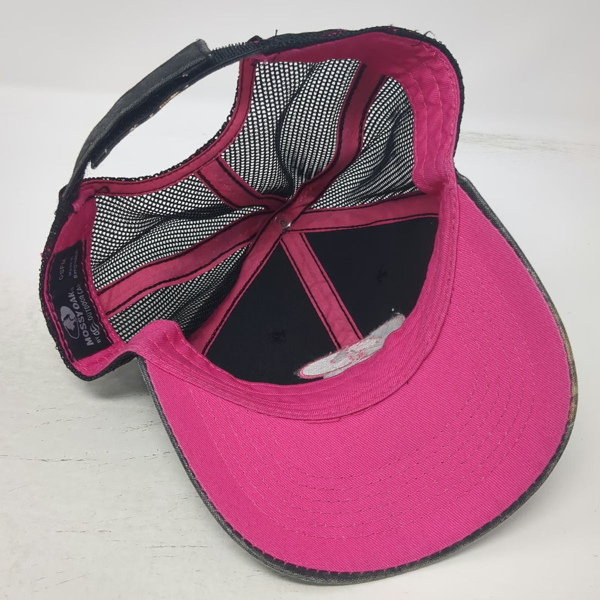 Mossy Oak Baseball Cap Black Pink Camo One Size Mesh Back Strapback Hat