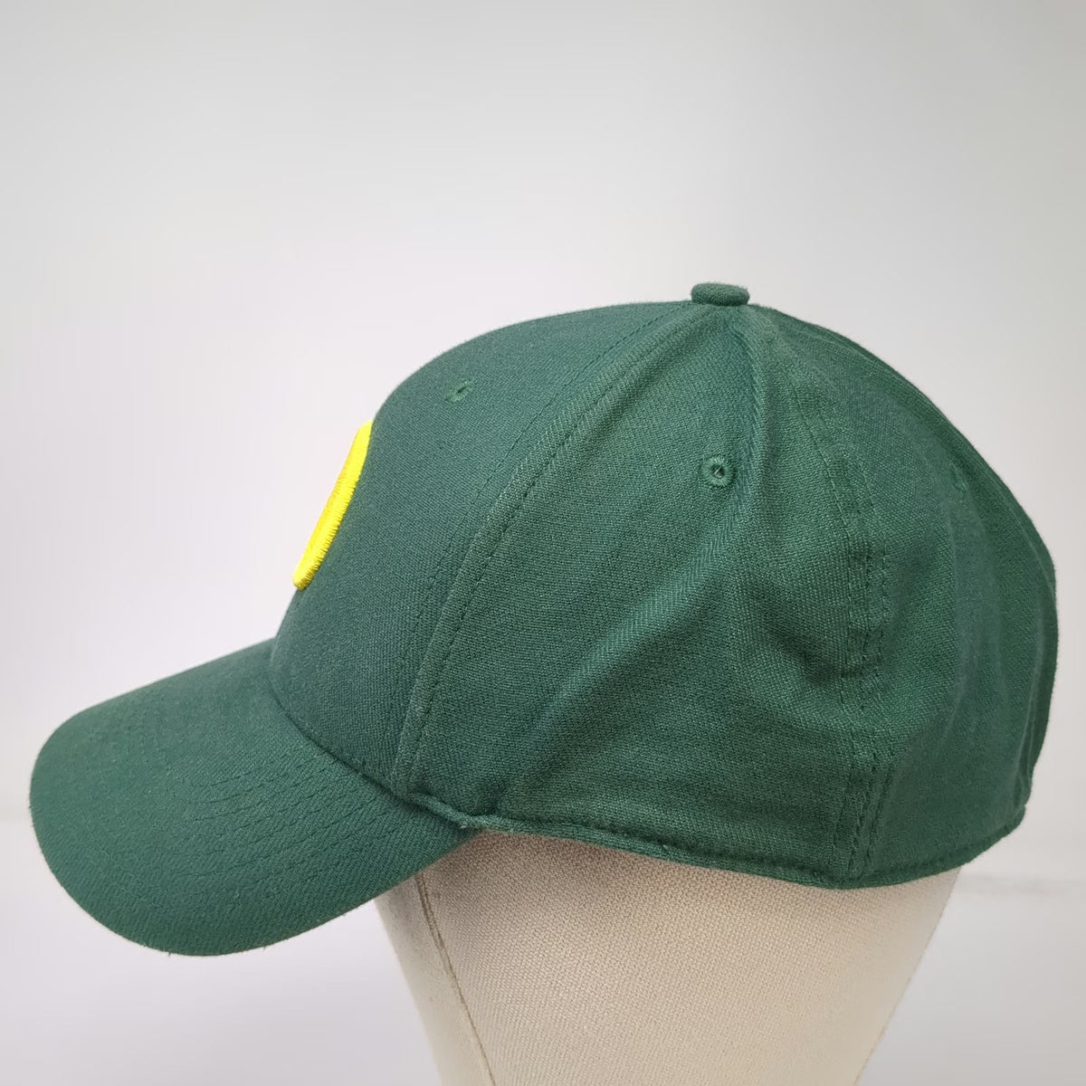 Oregon Ducks NCAA Nike Green One Size Hat Stretch Fit Embroidered Logo Swoosh