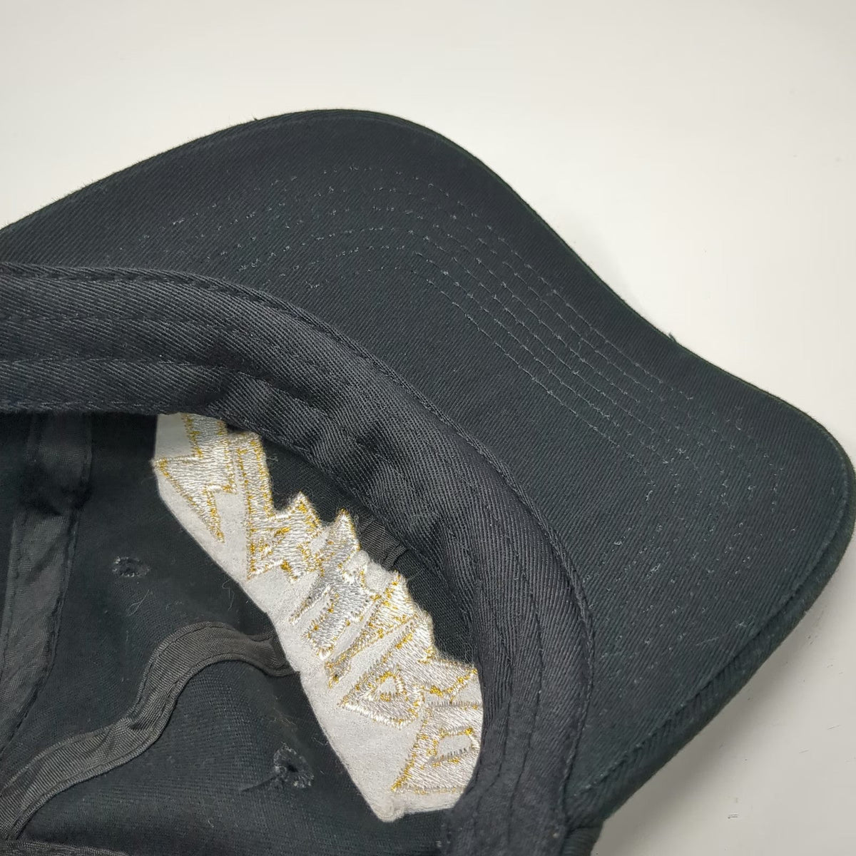 Baseball Cap Black One Size Yahiro Jagged Gold Embroidery 32 Anos Slideback Hat