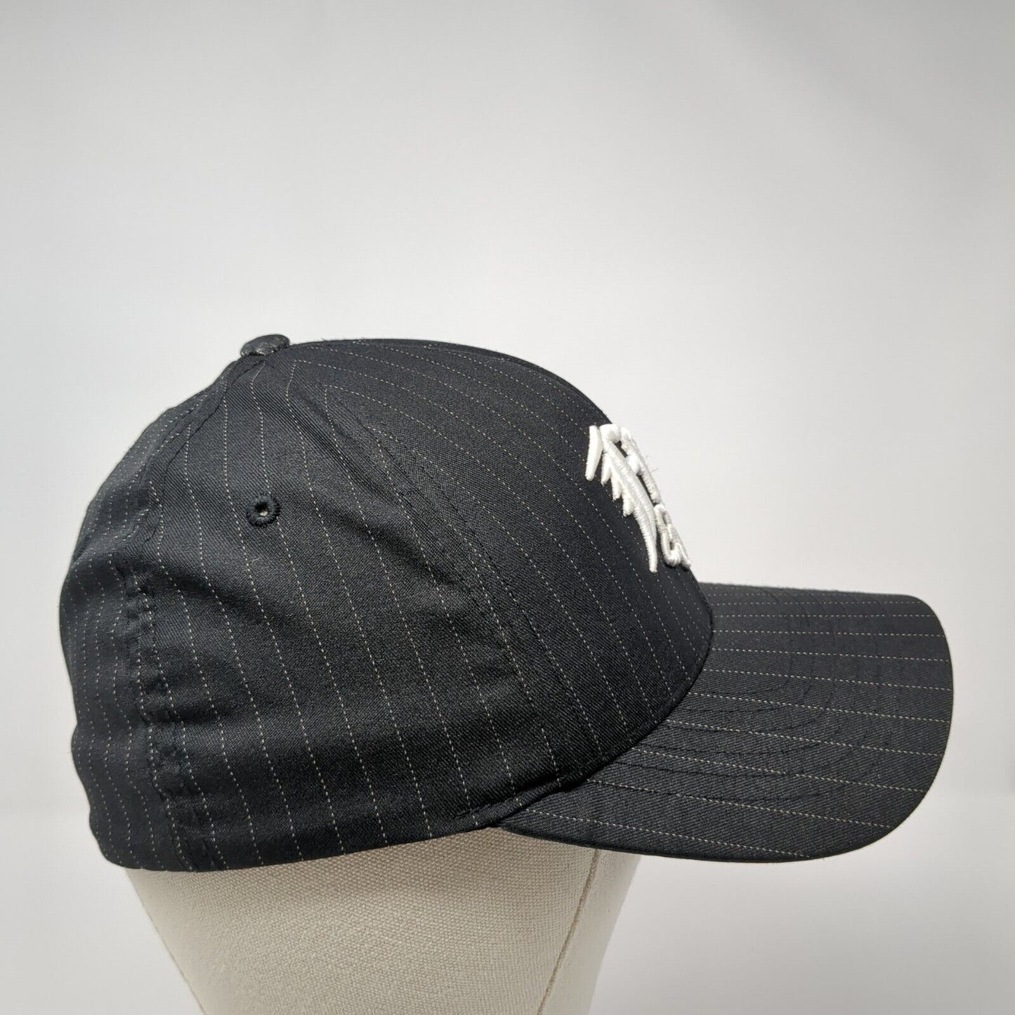 Fox Fitted Hat Black S/M Lightweight Embroidered Vented Holes 6 Panel Flexfit