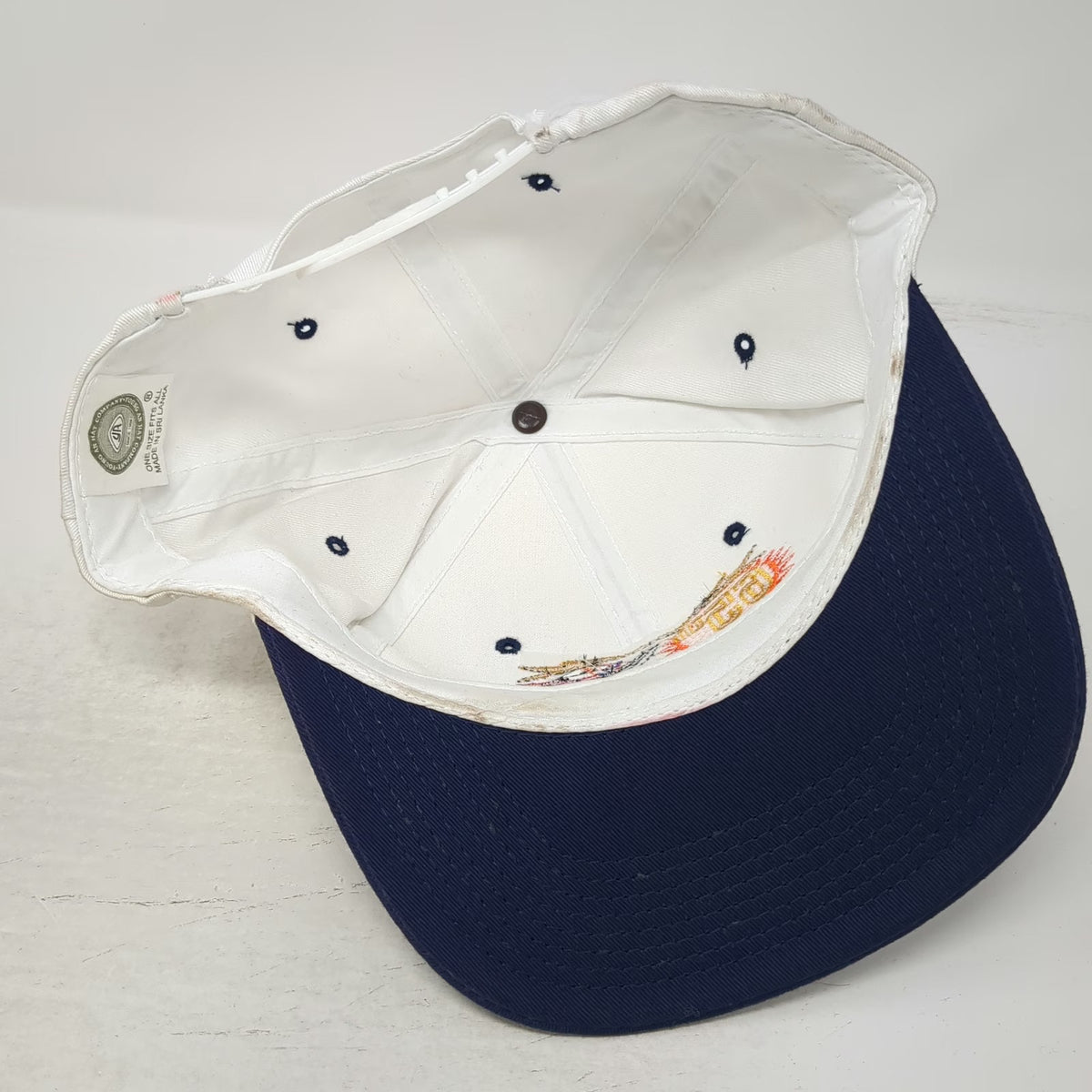 Young An Snapback Hat White 65th Anniversary Puffin 1937-2002 Cotton Vintage