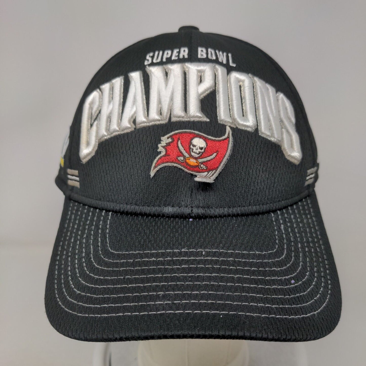 Tampa Bay Buccaneers Snapback Hat Black OSFM Embroidered Logo New Era 9Forty NFL