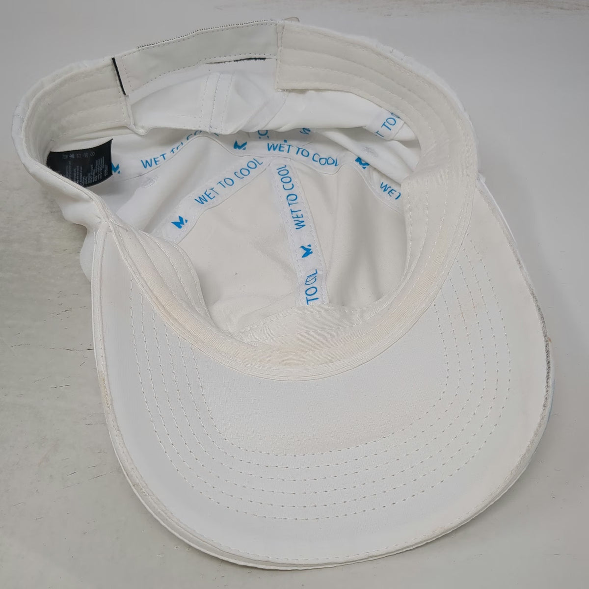 Mission Baseball Cap White One Size Cooling Technology Wet To Cool Strapback Hat