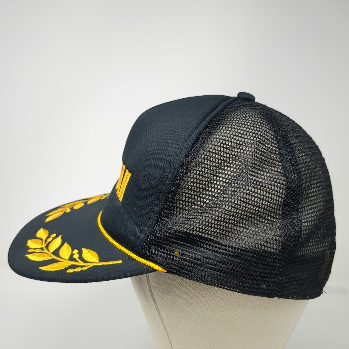 Intercontinental Corp Hawaii Trucker Hat Black One Size Mesh Rope Scrambled Eggs