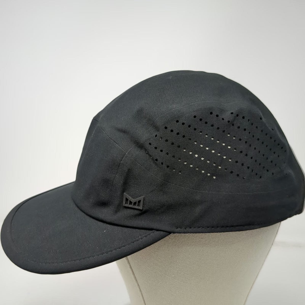 Melin 5 Panel Black One Size Hat Hydro Pace Performance Slideback Breathable