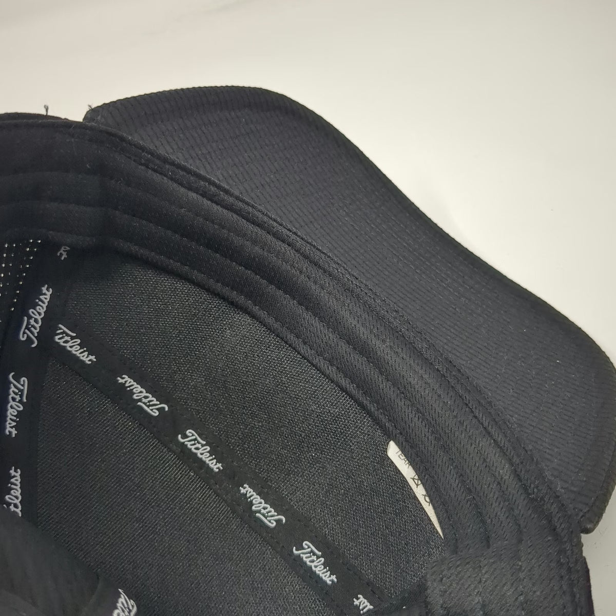 Titleist Snapback Black One Size Perforated Performance Grid Texture Golf Hat