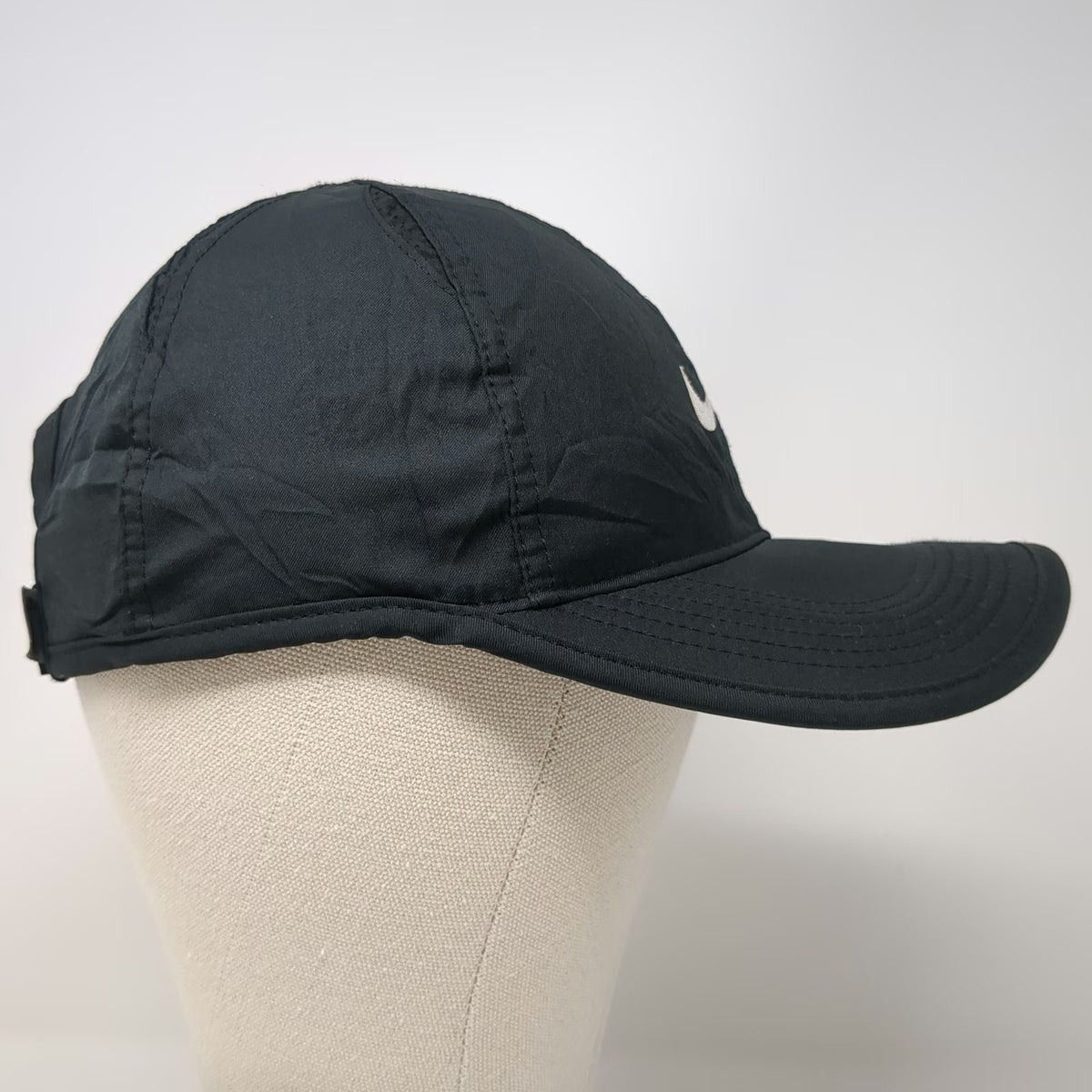Nike Baseball Cap Black One Size Dri-FIT Featherlight Strapback Running Hat