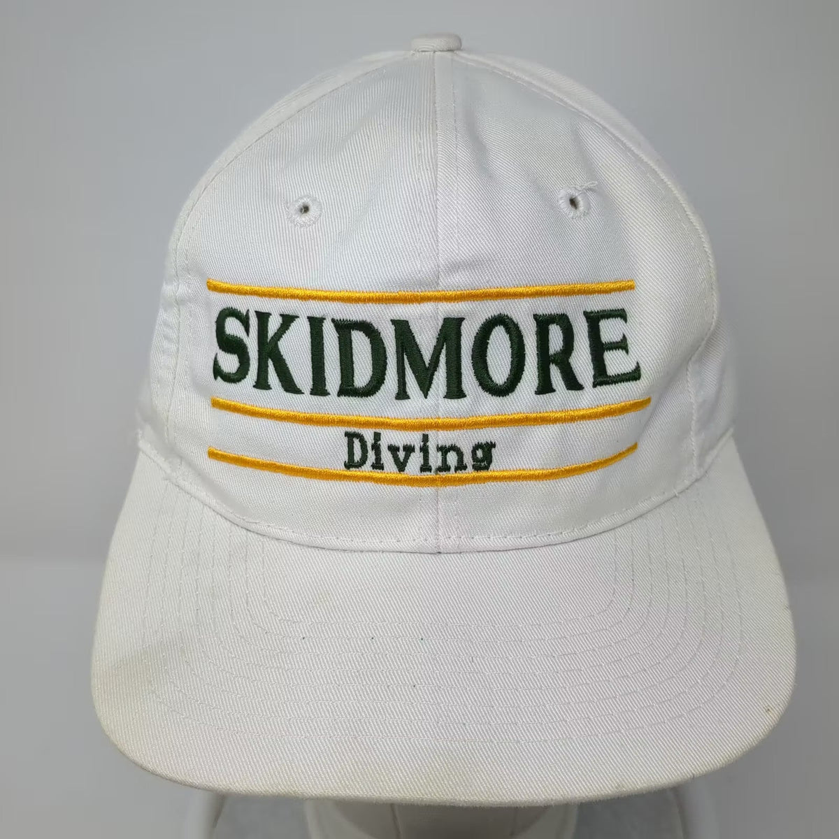 The Game Skidmore Thoroughbreds Diving Snapback Hat White Green OSFA Embroidered