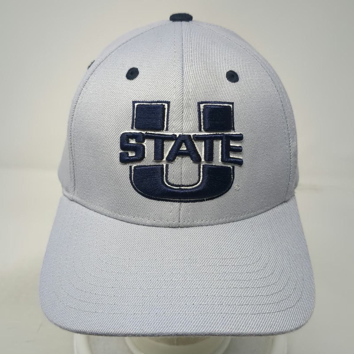 Zephyr Utah State Aggies NCAA Gray Cap XL Stretch Fit Embroidered Logo Team Hat