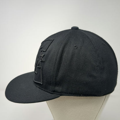 DC Baseball Cap Black 7 1/4 Tonal Logo Embroidery Flat Brim 210 Fitted Hat