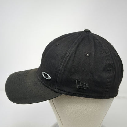 Oakley New Era 39THIRTY Baseball Cap Black S/M Stretch Fit Silver Logo Hat