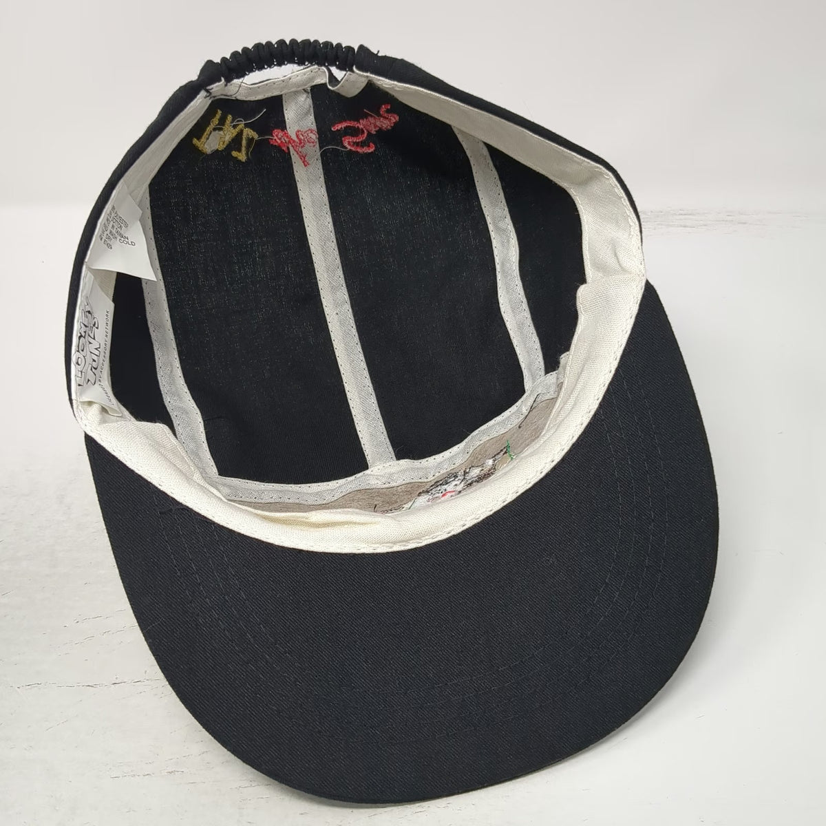 Looney Tunes 5 Panel Hat Black Vintage Taz the Season Christmas Lights Holiday