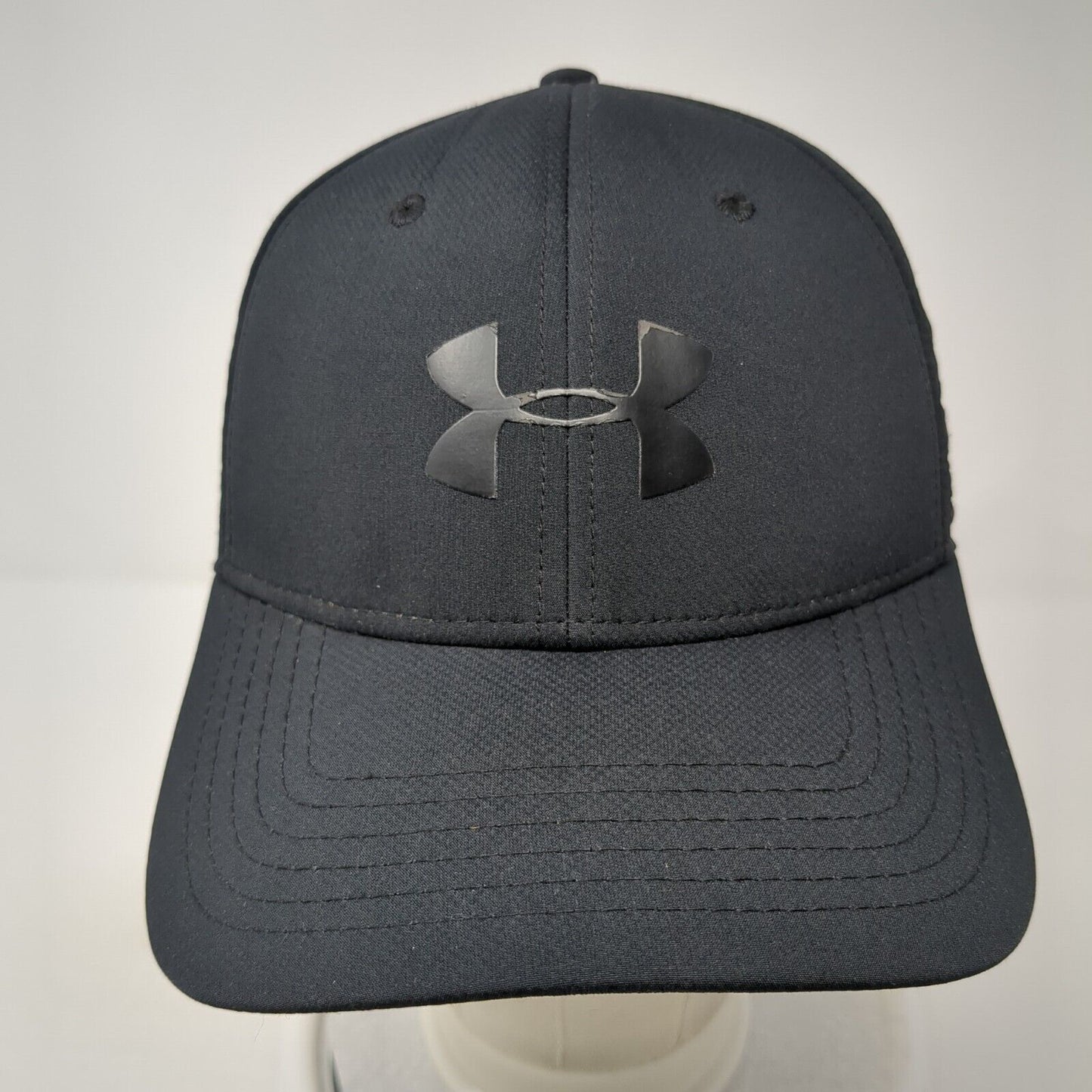 Under Armour Logo Fitted Hat Black Medium/Large Stretch Vent Holes
