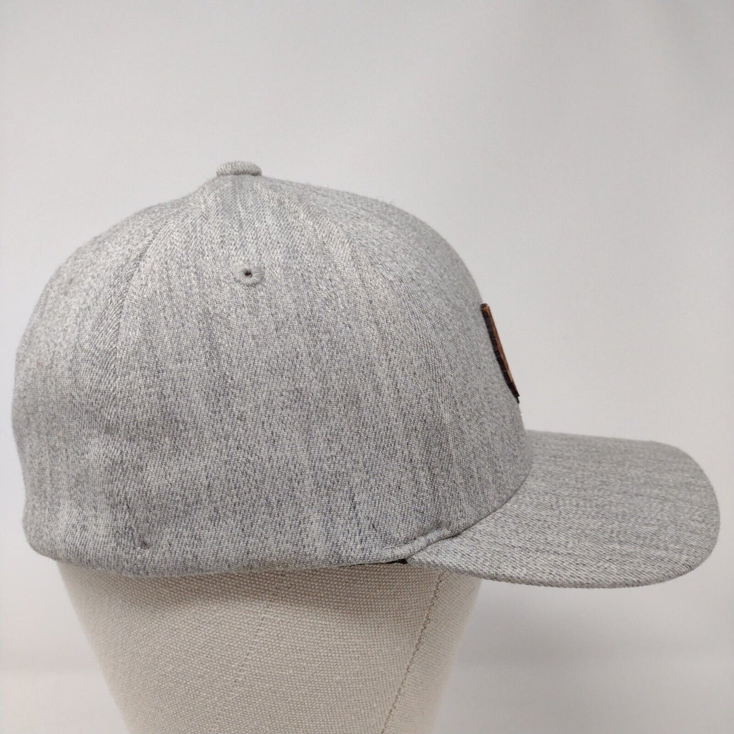 American Flag Fitted Hat Gray S/M Flexfit Patriotic 6 Panel Vented Holes Yupoong