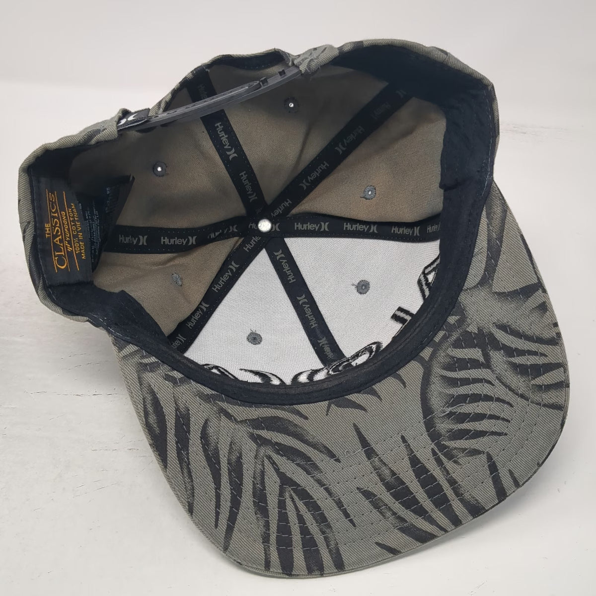 Hurley Snapback Hat Gray One Size Aloha Tropical Leaf Print Flat Brim Surf