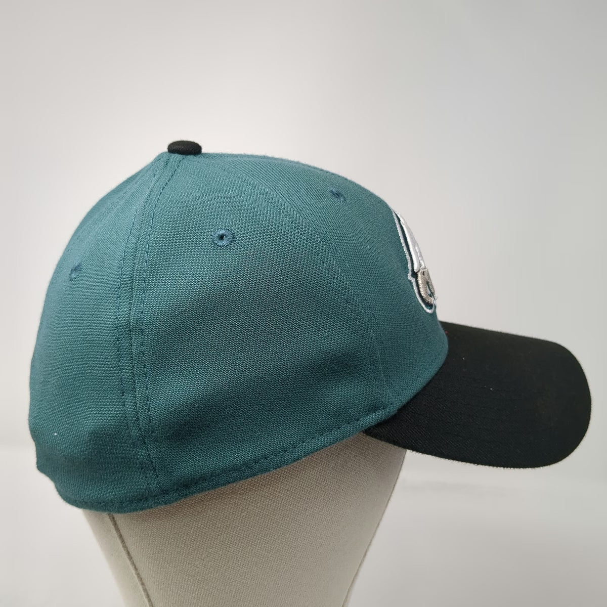 Philadelphia Eagles NFL New Era Baseball Cap Green Black L Hat 39THIRTY Stretch