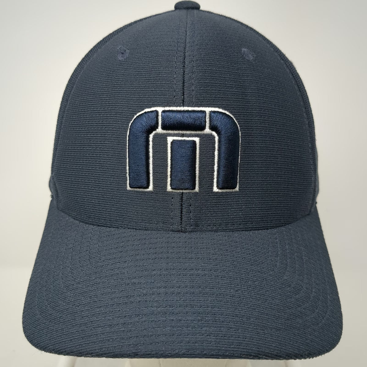 TravisMathew Baseball Cap Blue XL Flexfit Mesh Textured Athletic Logo Golf Hat