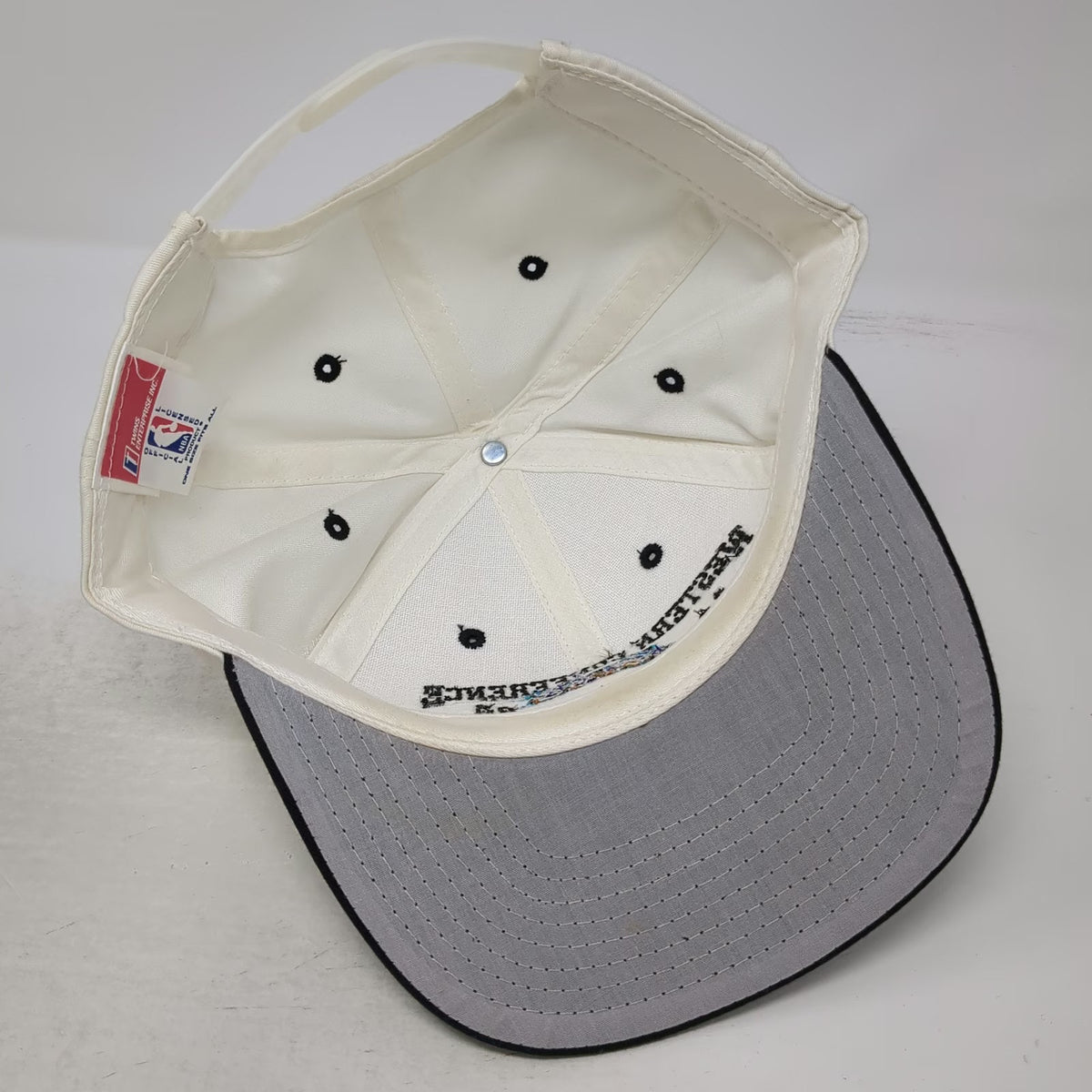 Utah Jazz NBA Twins Enterprise Snapback White Black 1998 Champions Hat Vintage