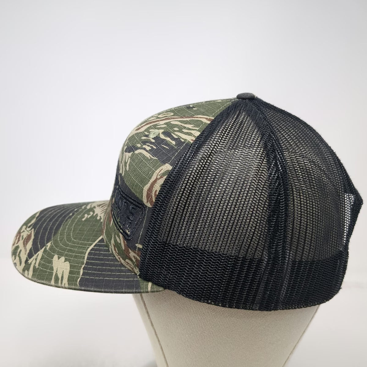 Richardson Trucker Hat Green Camo One Size Tiger Stripe Snapback HVAC Logo